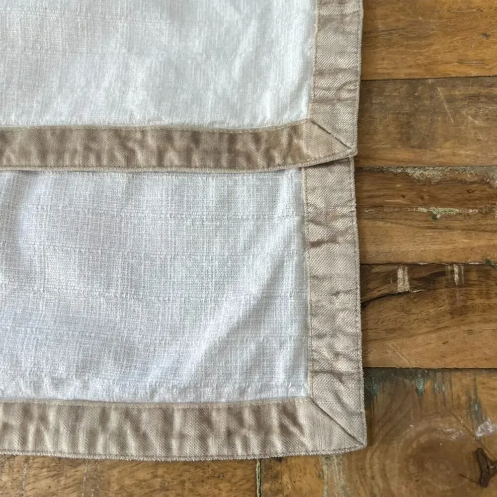 West Elm Set Of 4 White Brown Placemats 20